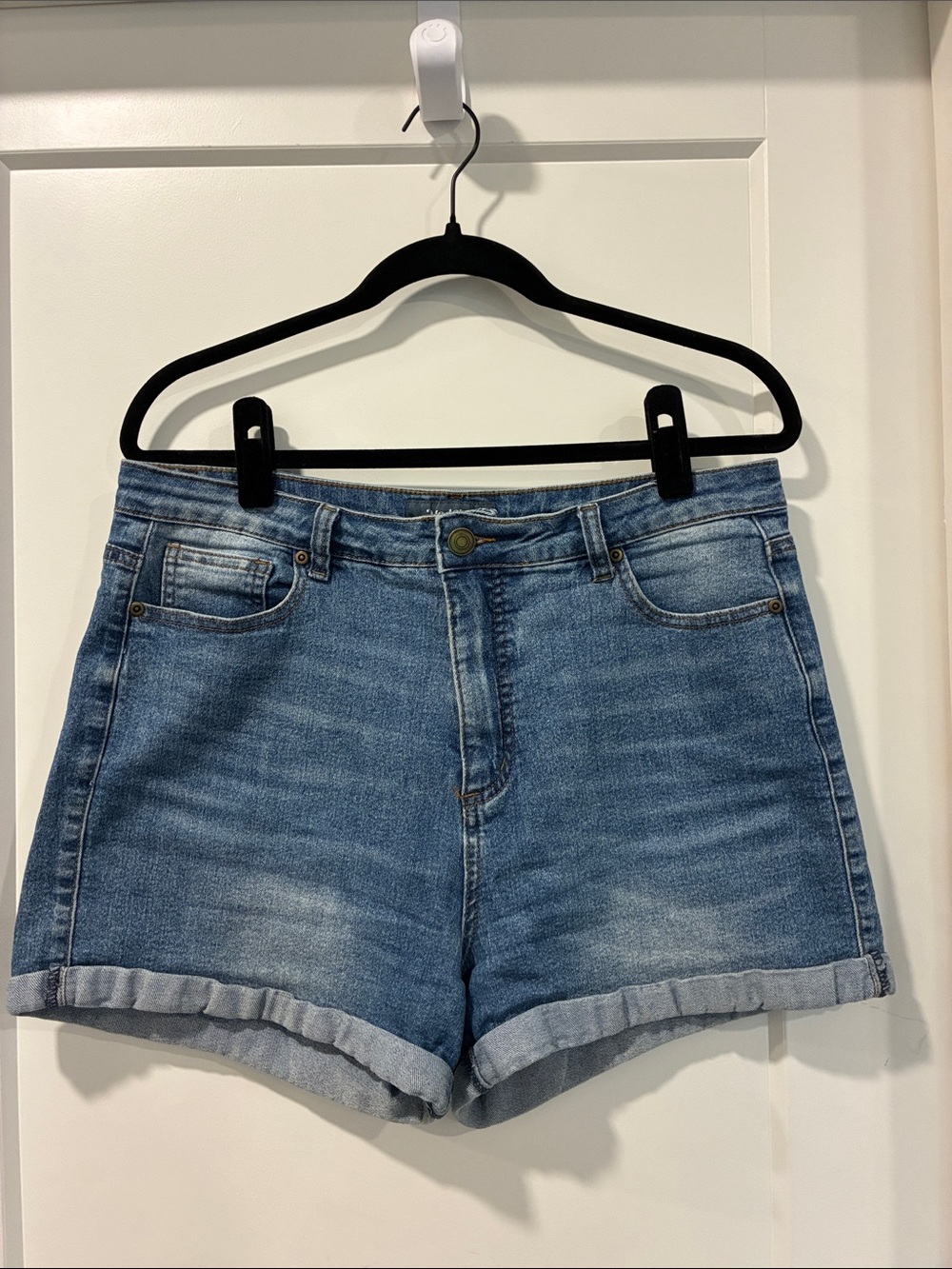 ModCloth Light Blue Rolled-Hem Denim Shorts